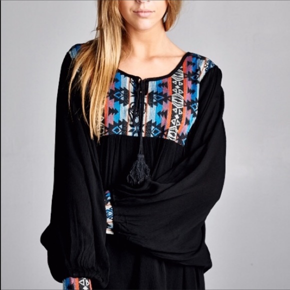 Velzera Embroidered Tunic - Picture 3 of 8
